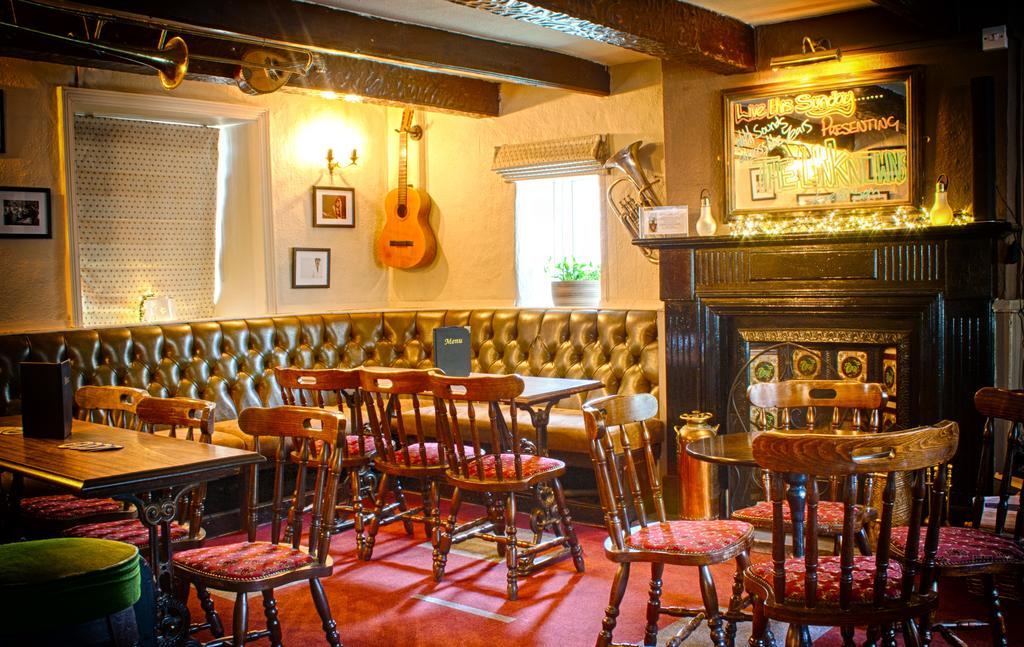 The Red Lion Inn Holmfirth Exterior foto